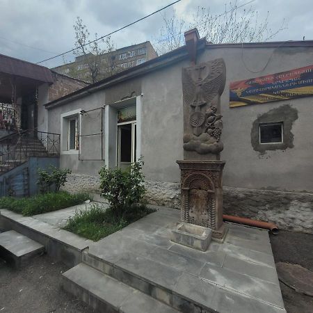 Guest House In The Small Center Yerevan Exterior foto